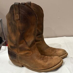 Rustic Tan Leather Western Boots